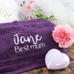 Personalised Name & Gift Message Cotton Face Flannel & Bath Bomb Gift Set