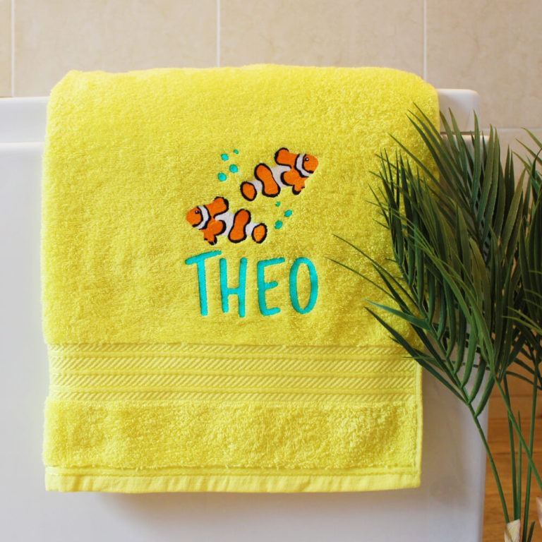 +FISH&KIDS+ Towel Short - Red/White main image 0